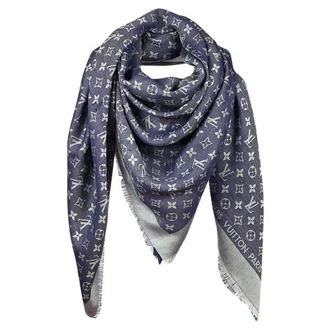 louis vuitton scarves celebrities.